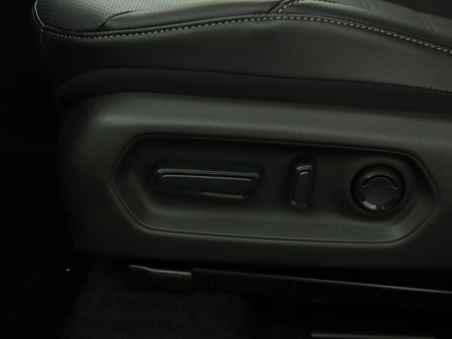 Toyota Urban Cruiser - Executive 61 kWh