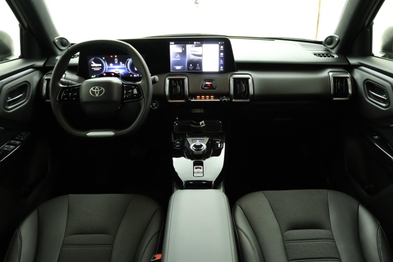 Toyota Urban Cruiser - Executive 61 kWh 4