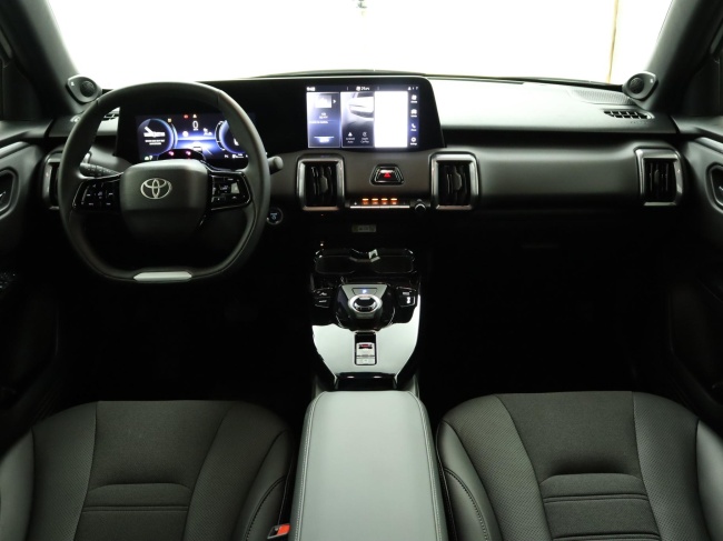 Toyota Urban Cruiser - Executive 61 kWh