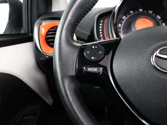 Toyota Aygo - 1.0 VVT-i x-otic