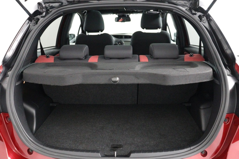 Toyota Yaris - 1.5 Hybrid Premium 23