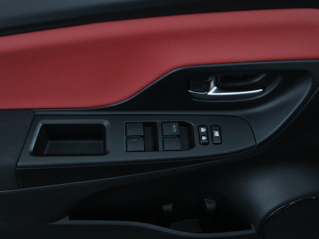 Toyota Yaris - 1.5 Hybrid Premium