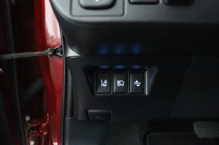 Toyota Yaris - 1.5 Hybrid Premium 31