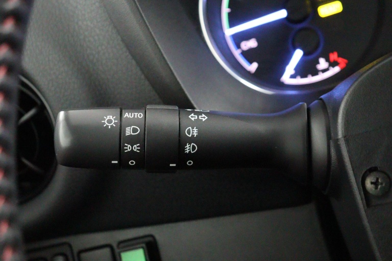 Toyota Yaris - 1.5 Hybrid Premium 32