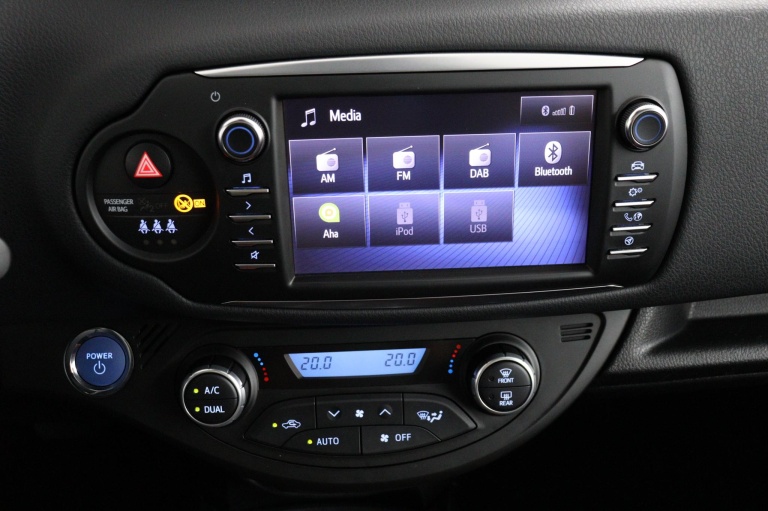 Toyota Yaris - 1.5 Hybrid Premium 43
