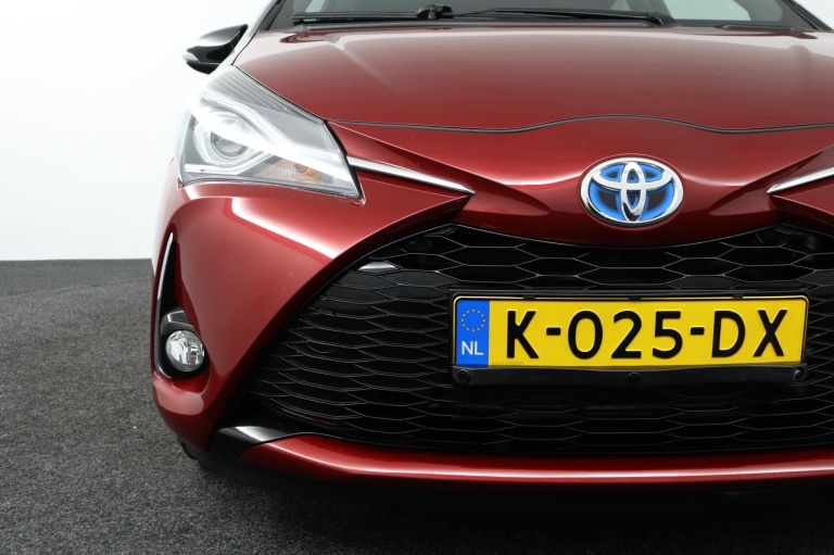 Toyota Yaris - 1.5 Hybrid Premium 52