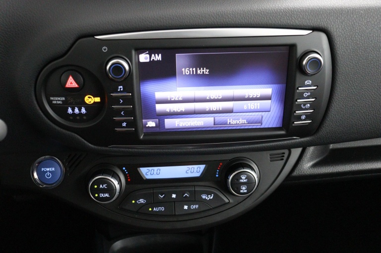 Toyota Yaris - 1.5 Hybrid Premium 8