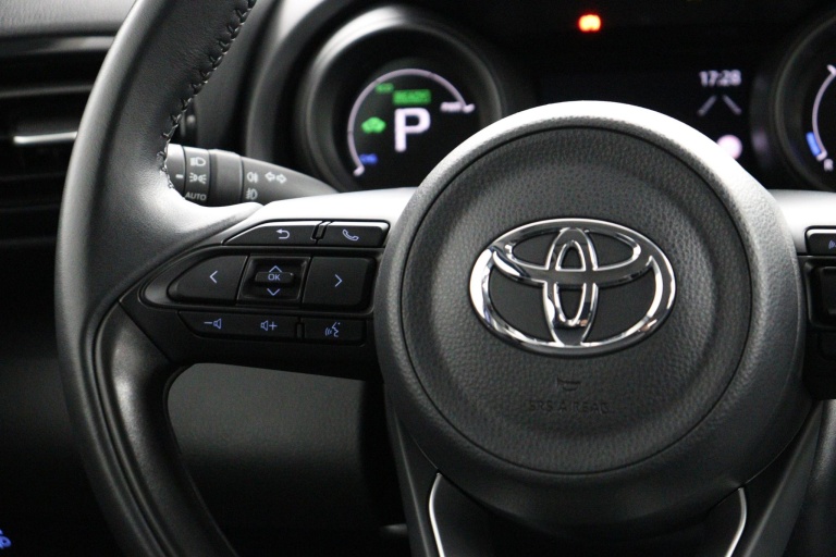 Toyota Yaris - 1.5 Hybrid Dynamic 18