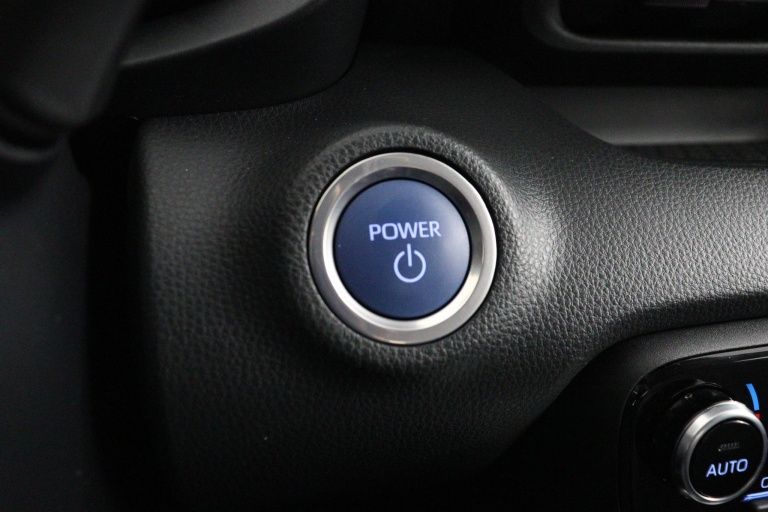 Toyota Yaris - 1.5 Hybrid Dynamic 41