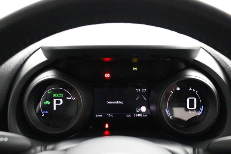 Toyota Yaris - 1.5 Hybrid Dynamic 6