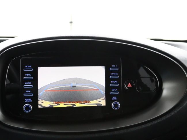 Toyota Aygo X - 1.0 VVT-i MT first