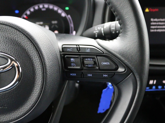 Toyota Aygo X - 1.0 VVT-i MT first