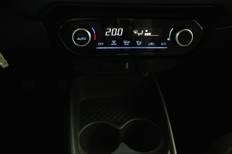 Toyota Aygo X - 1.0 VVT-i MT first 19