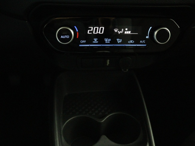 Toyota Aygo X - 1.0 VVT-i MT first