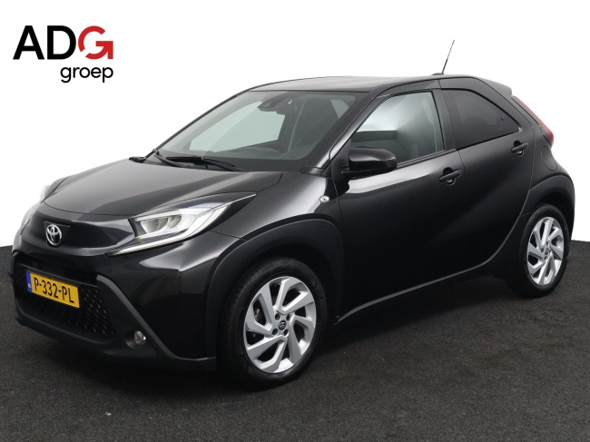 Toyota Aygo X - 1.0 VVT-i MT first