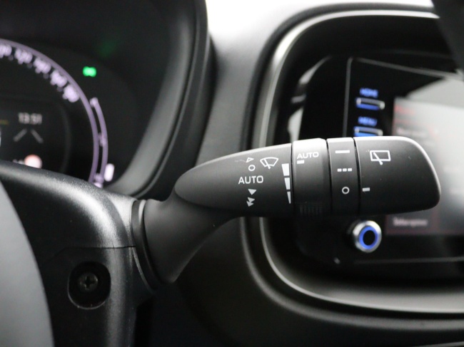 Toyota Aygo X - 1.0 VVT-i MT first