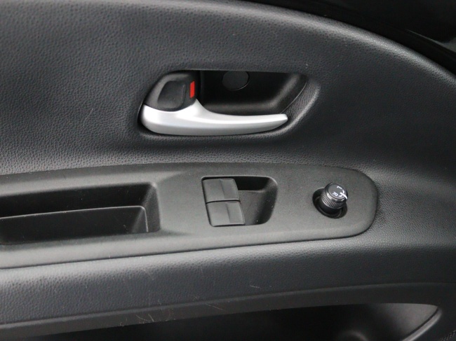 Toyota Aygo X - 1.0 VVT-i MT first