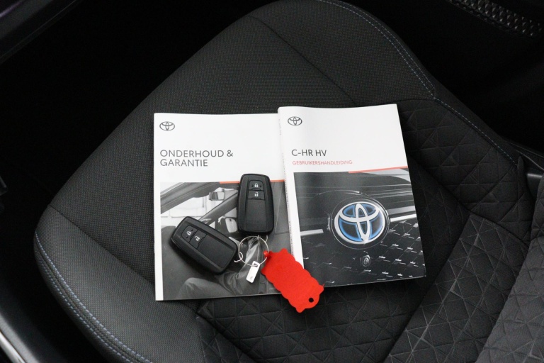 Toyota C-HR - 1.8 Hybrid TeamNL 11