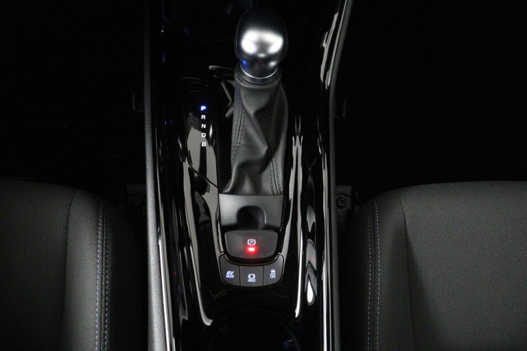 Toyota C-HR - 1.8 Hybrid TeamNL 27