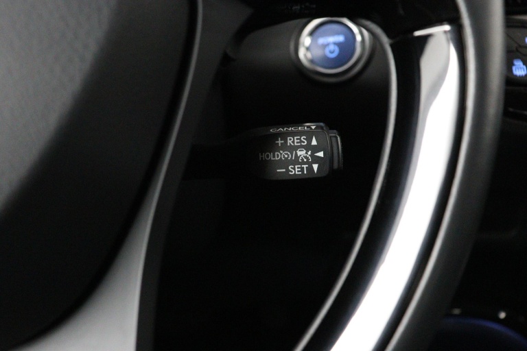 Toyota C-HR - 1.8 Hybrid TeamNL 40