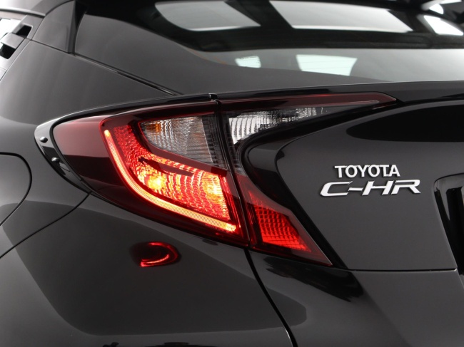 Toyota C-HR - 1.8 Hybrid TeamNL