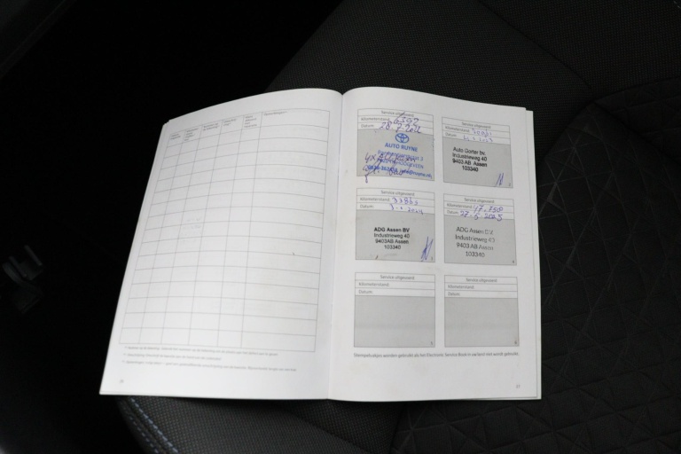 Toyota C-HR - 1.8 Hybrid TeamNL 50