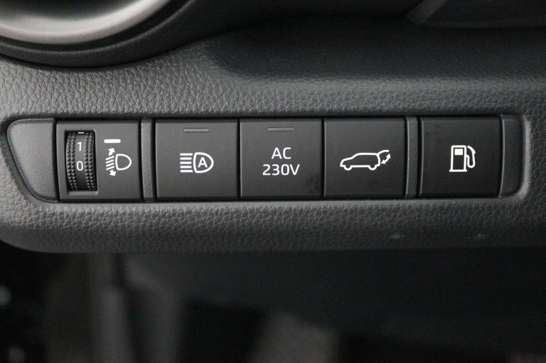 Toyota C-HR - 2.0 Plug-in Hybrid 220 Executive 27