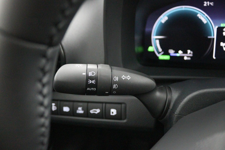 Toyota C-HR - 2.0 Plug-in Hybrid 220 Executive 28