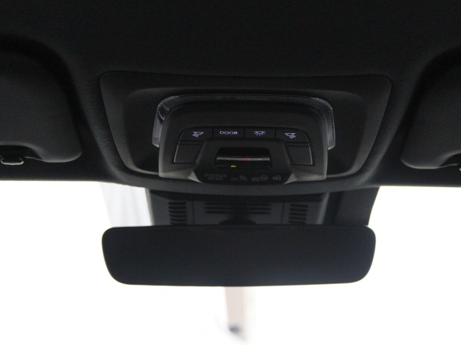 Toyota C-HR - 2.0 Plug-in Hybrid 220 Executive