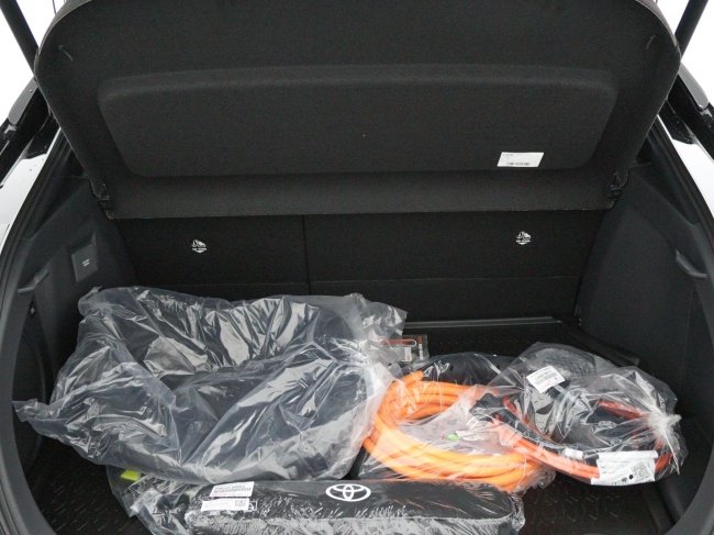 Toyota C-HR - 2.0 Plug-in Hybrid 220 Executive