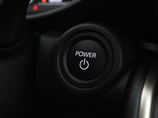 Toyota C-HR - 2.0 Plug-in Hybrid 220 Executive