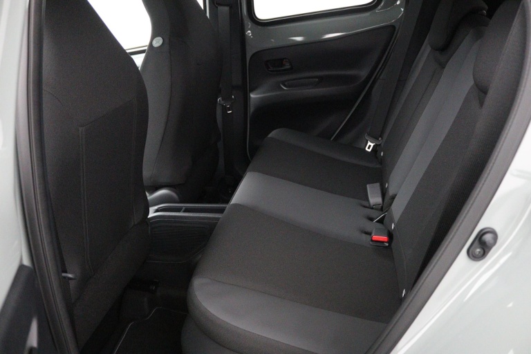 Toyota Aygo X - Hybrid 115 envy 18