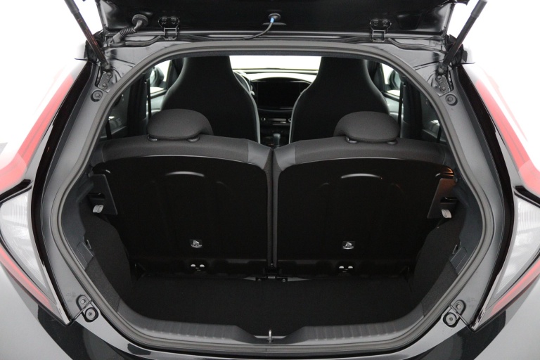 Toyota Aygo X - Hybrid 115 envy 23