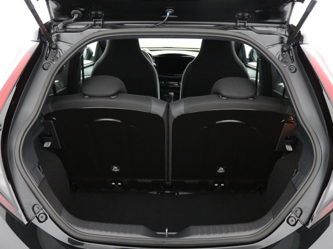 Toyota Aygo X - Hybrid 115 envy