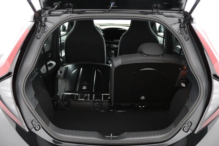 Toyota Aygo X - Hybrid 115 envy 24