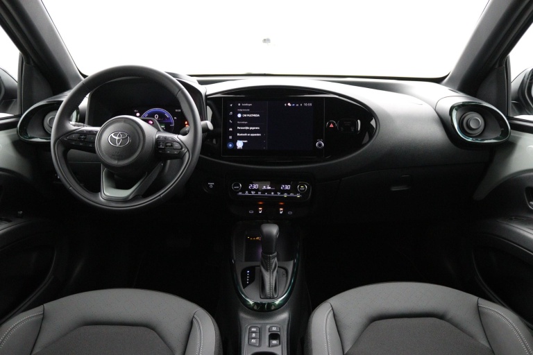 Toyota Aygo X - Hybrid 115 envy 4