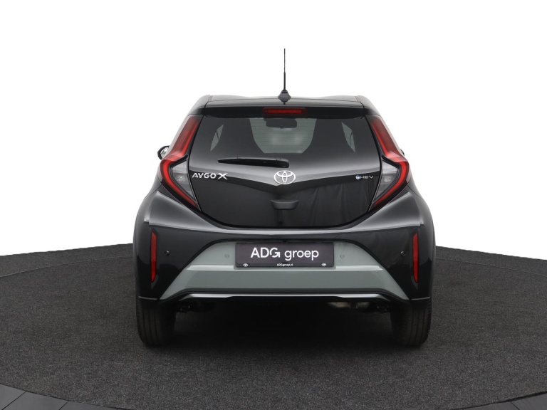 Toyota Aygo X - Hybrid 115 envy 44