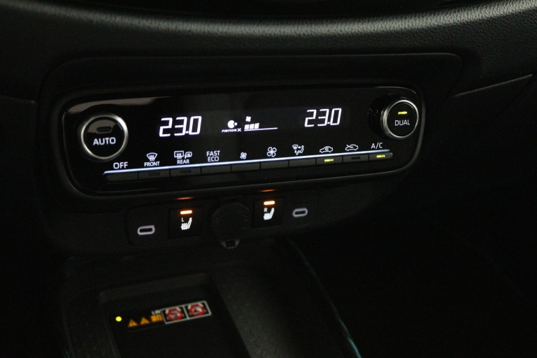 Toyota Aygo X - Hybrid 115 envy 7