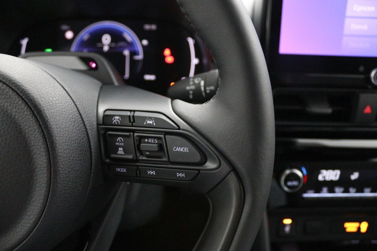 Toyota Yaris Cross - 1.5 Hybrid 130 Dynamic 21