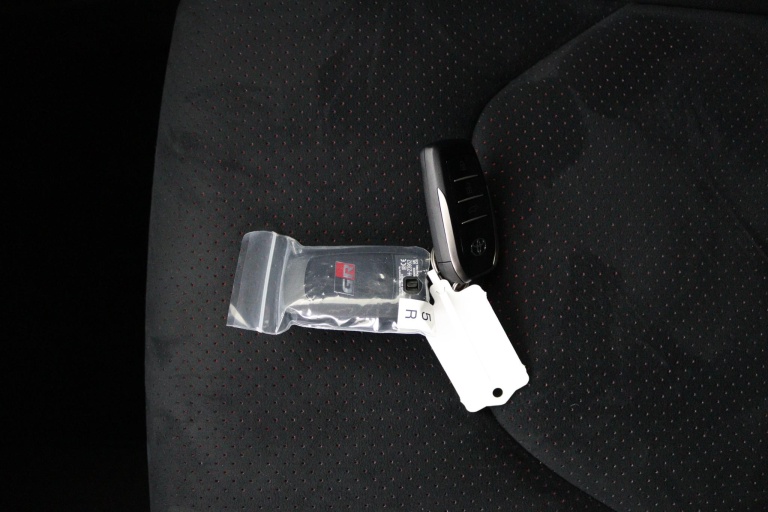 Toyota Corolla Cross - Hybrid 180 GR Sport 11