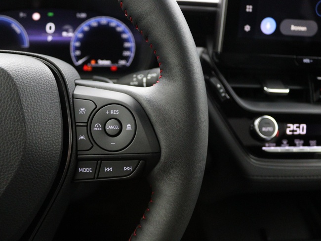 Toyota Corolla Cross - Hybrid 180 GR Sport