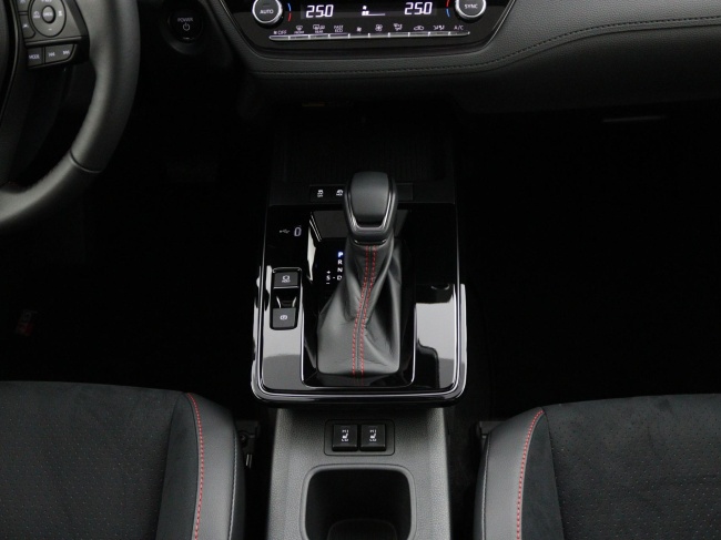 Toyota Corolla Cross - Hybrid 180 GR Sport