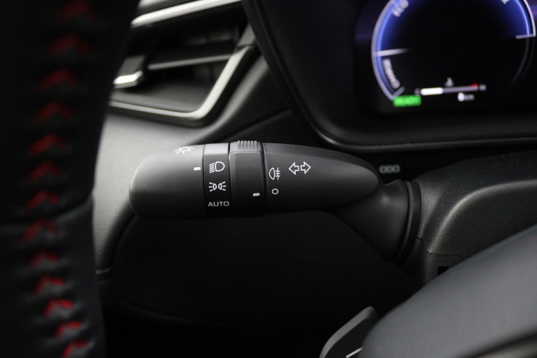 Toyota Corolla Cross - Hybrid 180 GR Sport 30