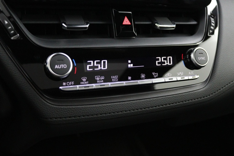 Toyota Corolla Cross - Hybrid 180 GR Sport 7