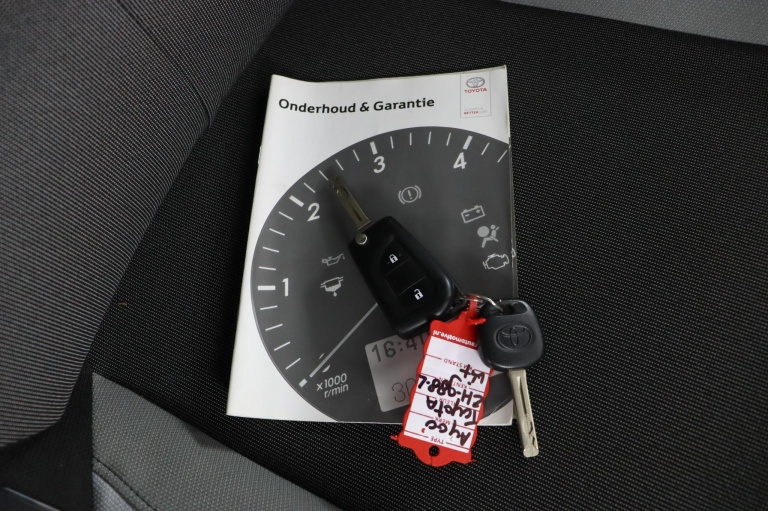 Toyota Aygo - 1.0 VVT-i x-play 11