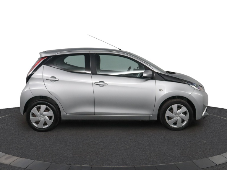 Toyota Aygo - 1.0 VVT-i x-play 13