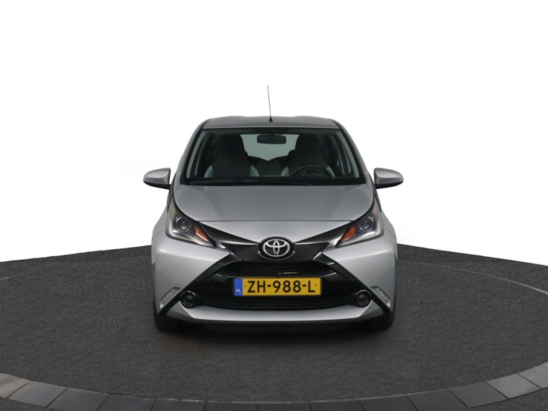 Toyota Aygo - 1.0 VVT-i x-play 16