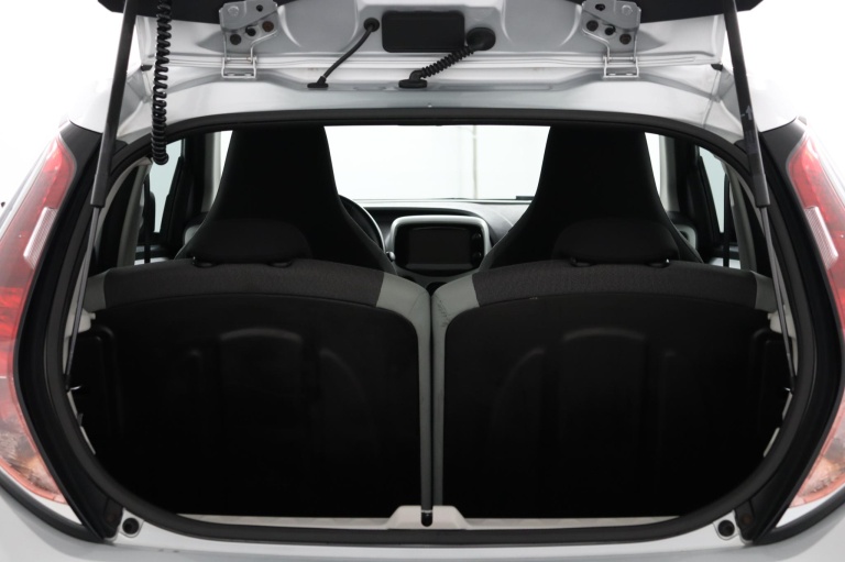 Toyota Aygo - 1.0 VVT-i x-play 23