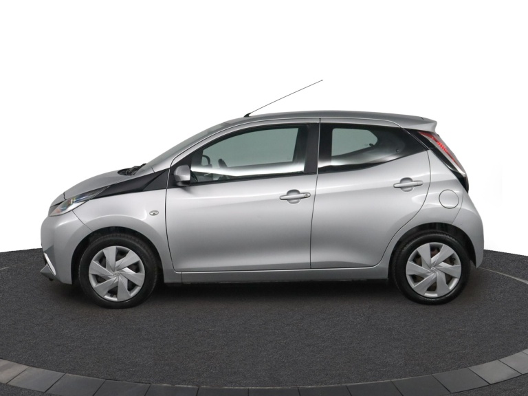 Toyota Aygo - 1.0 VVT-i x-play 3