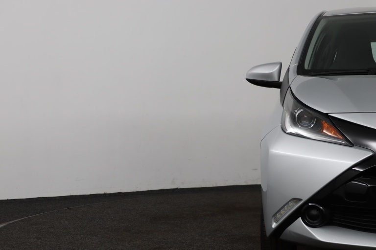 Toyota Aygo - 1.0 VVT-i x-play 34